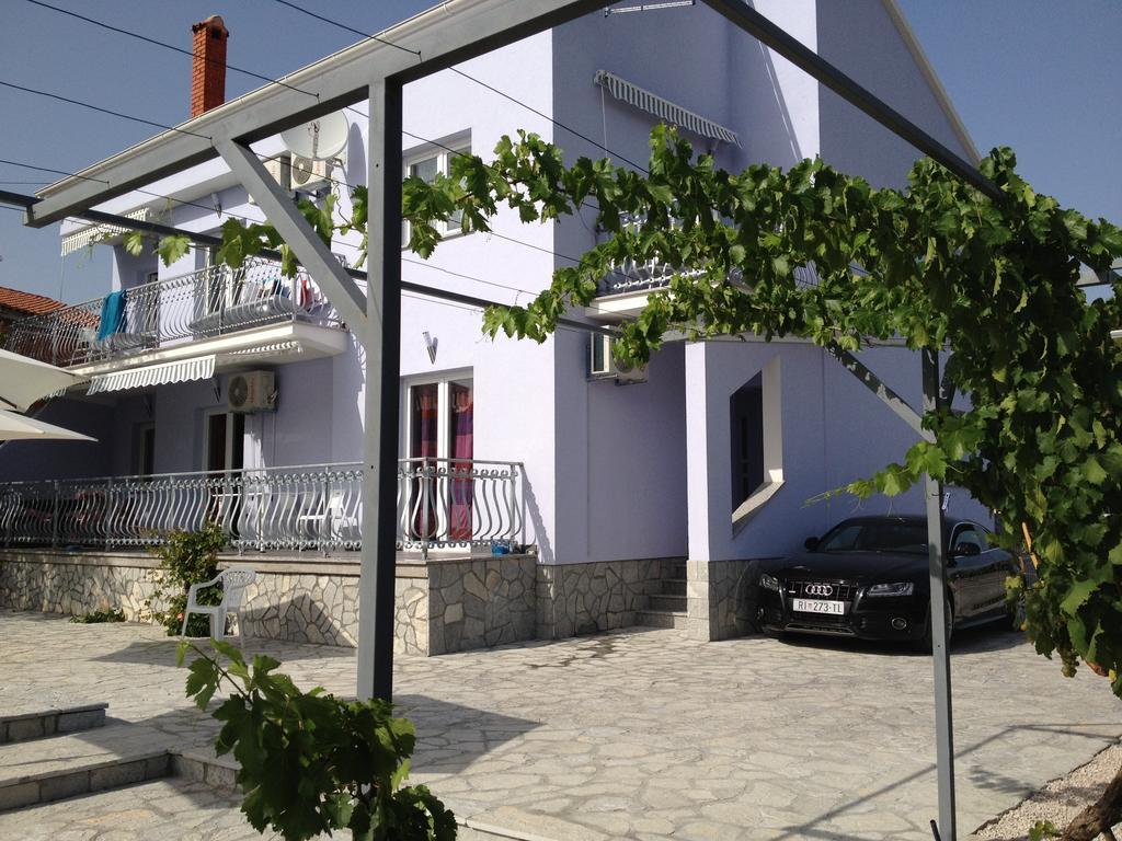Apartments Jerine Tribalj Exteriér fotografie