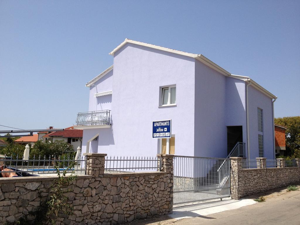 Apartments Jerine Tribalj Pokoj fotografie