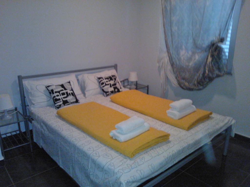 Apartments Jerine Tribalj Pokoj fotografie