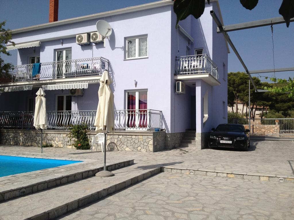 Apartments Jerine Tribalj Pokoj fotografie